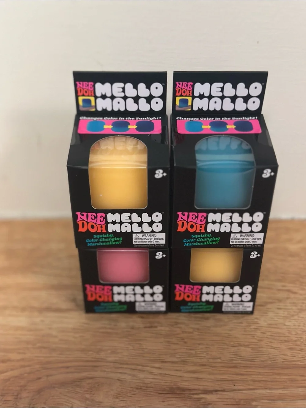 NeeDoh Mello Mallo Color-Changing Marshmallow - Blue, Pink, Yellow
